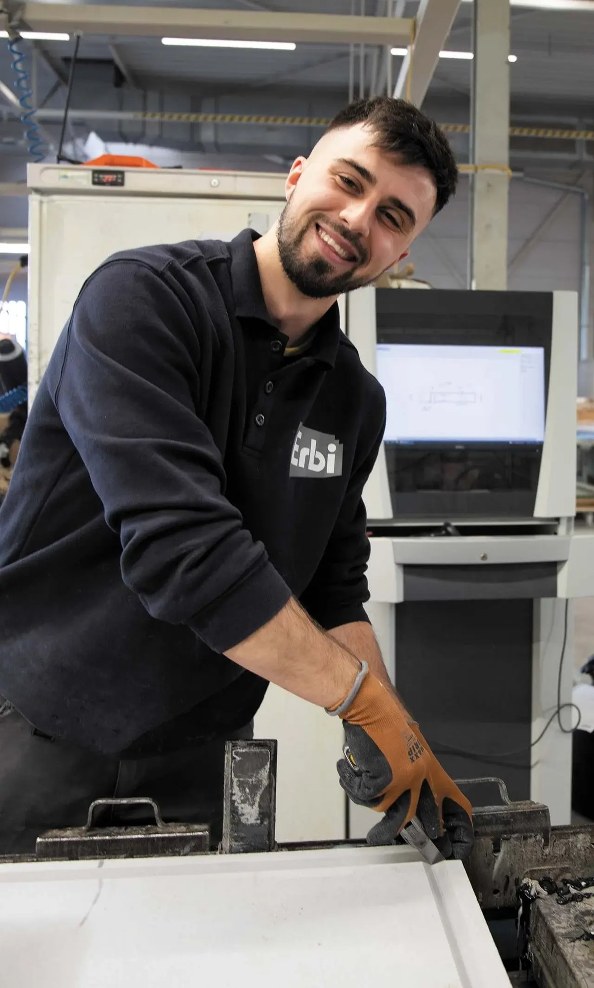 Maciej_Capek(01)_M1010_070_Maciej_Capek---erbi-v-groove